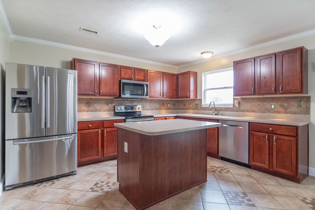 652 Hanover Road Brownsburg, IN 46112 - Photo 13 of 52