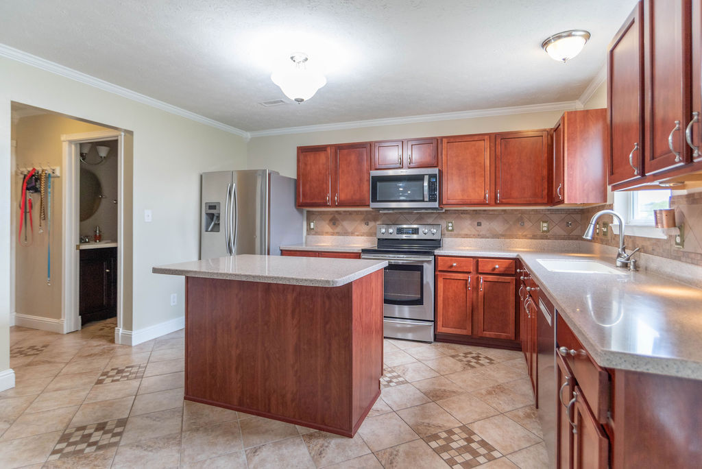 652 Hanover Road Brownsburg, IN 46112 - Photo 17 of 52