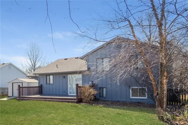 $2,000 | 618 West Sunrise Drive, Belton, MO 64012