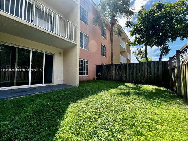 $1,999 | 5201 Geneva Court, Unit 109, Doral, FL 33166