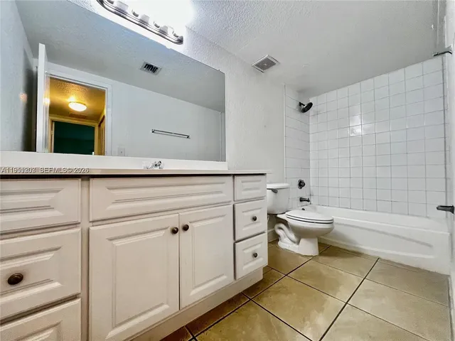 $1,999 | 5201 Geneva Court, Unit 109, Doral, FL 33166