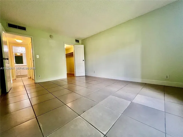 $1,999 | 5201 Geneva Court, Unit 109, Doral, FL 33166