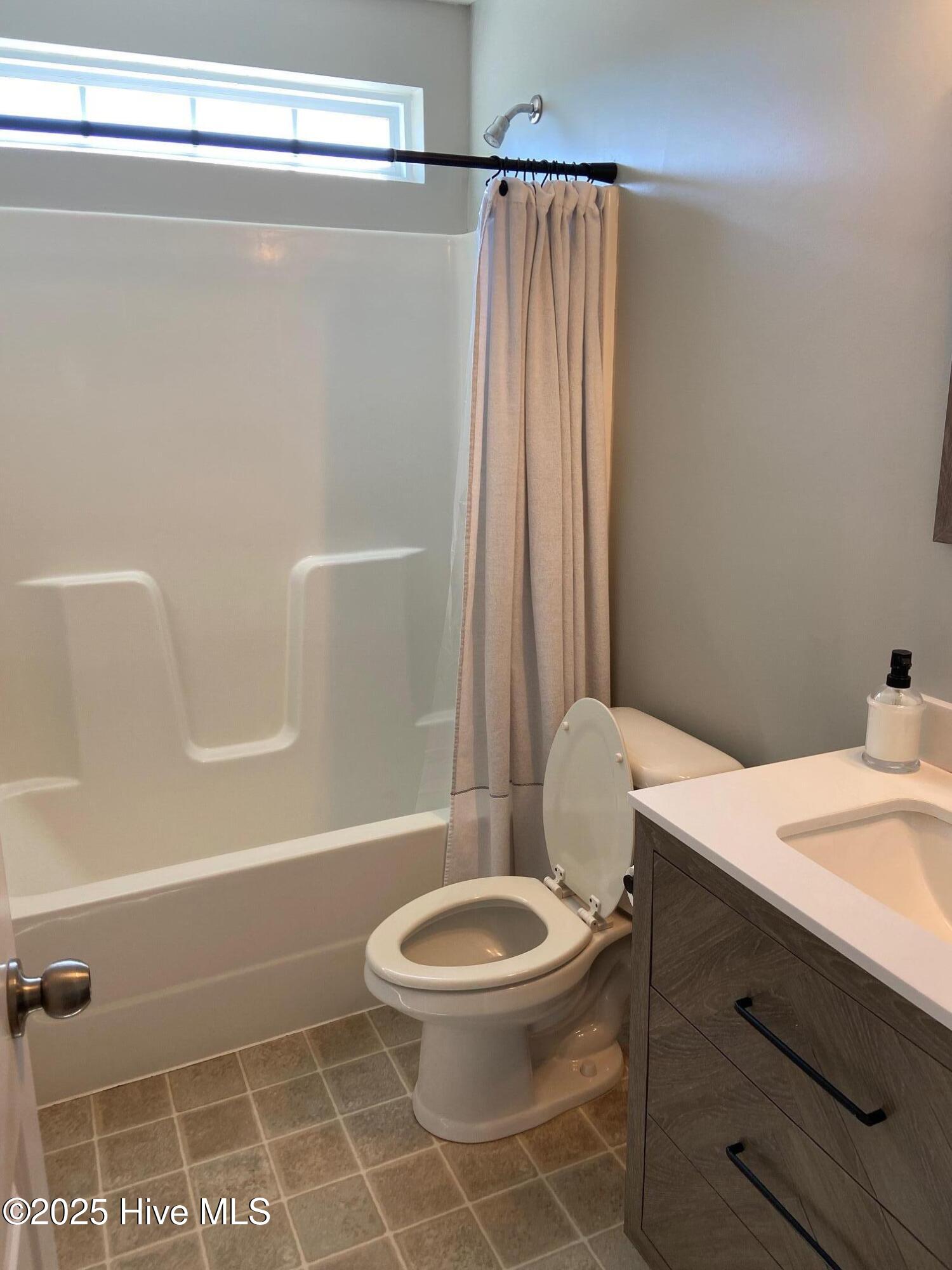 306 Basil Court Hubert, NC 28539 - Photo 22 of 39 hall bath2