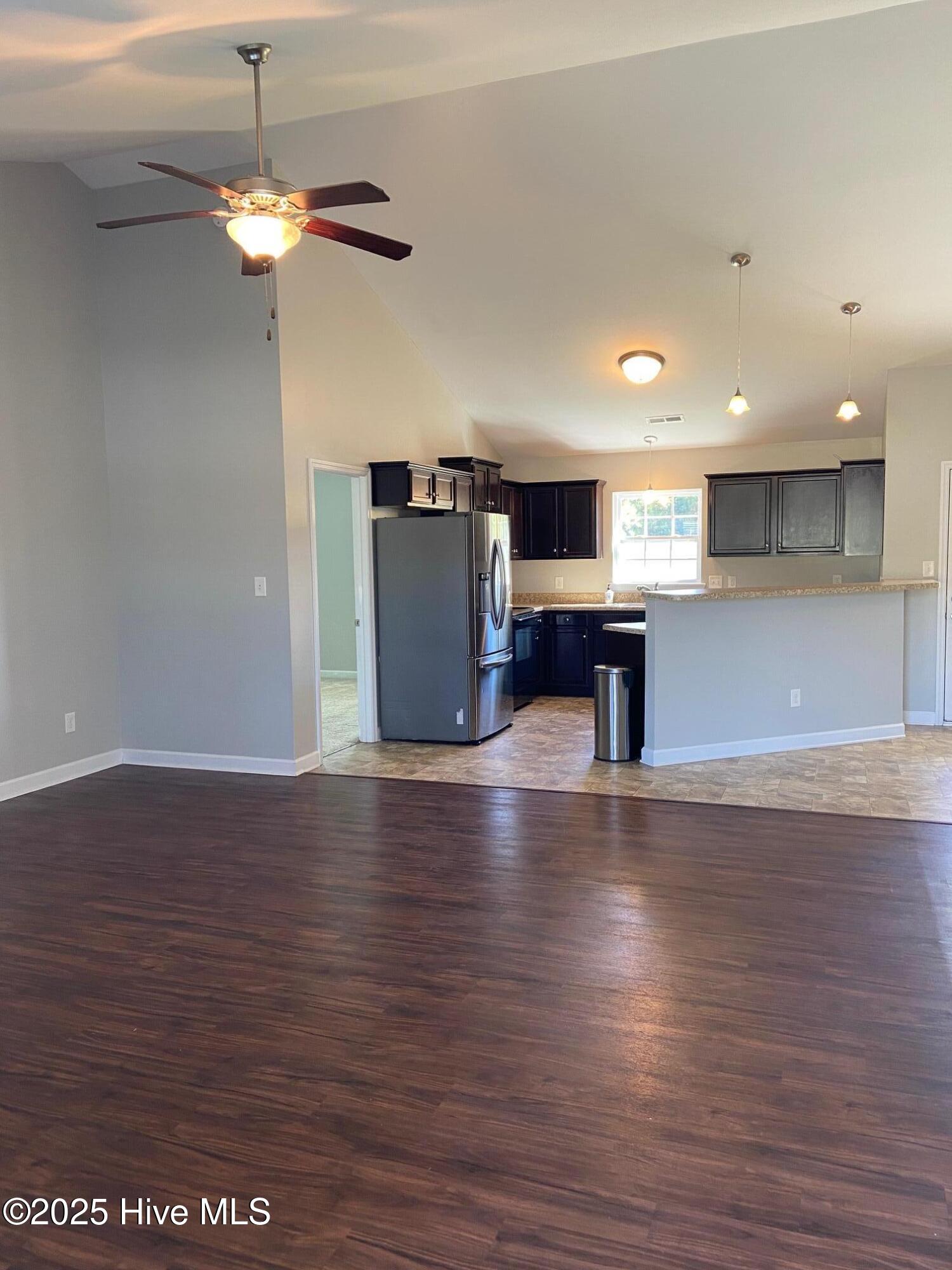 306 Basil Court Hubert, NC 28539 - Photo 3 of 39 IMG_4828