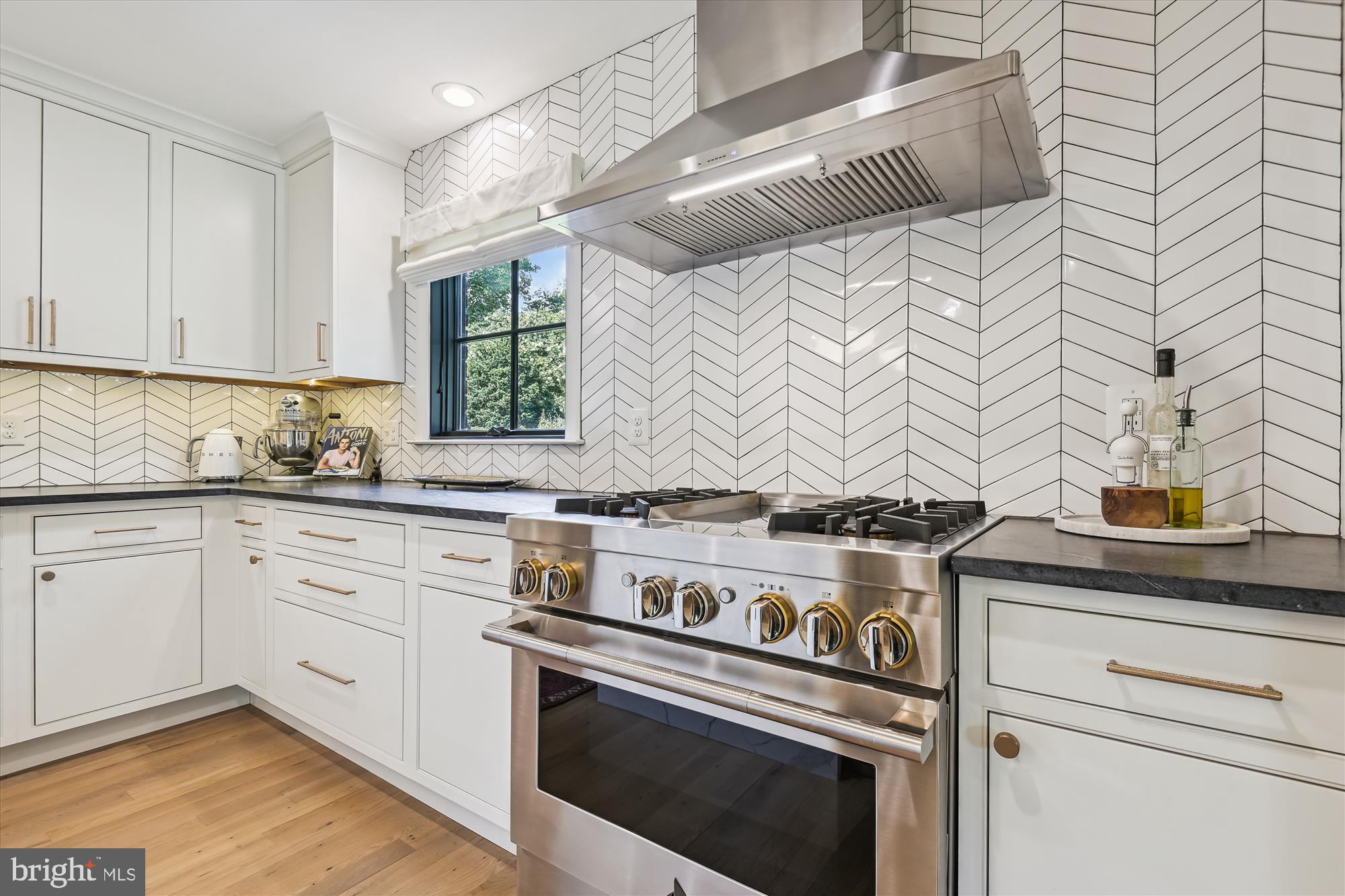72 Seminary Farm Road Lutherville-Timonium, MD 21093 - Photo 17 of 54 Kitchen