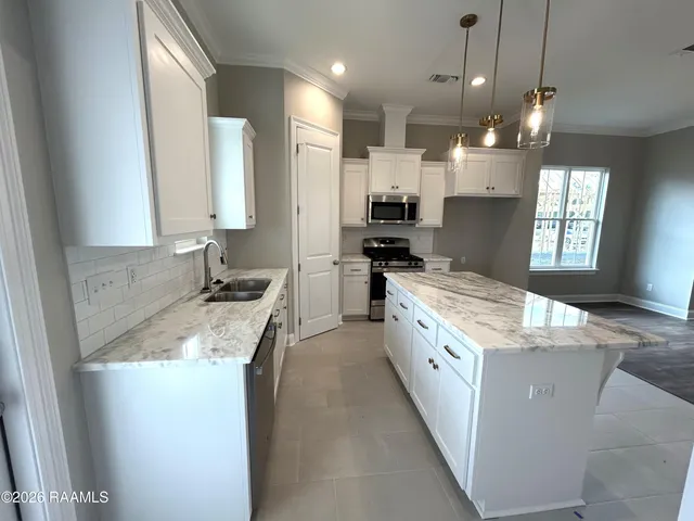 $267,500 | 124 Crooked Pine Lane, Scott, LA 70583