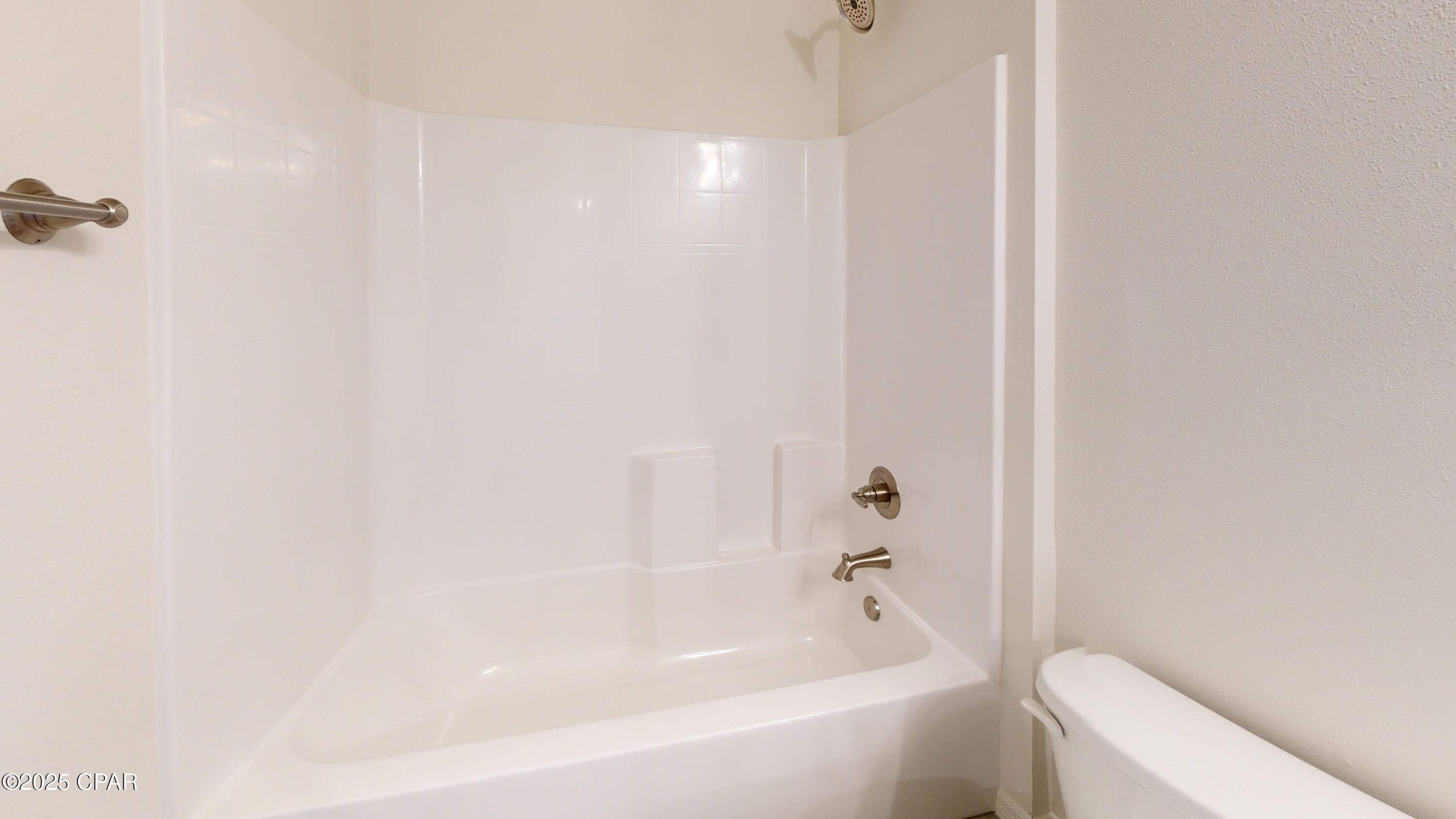 2209 Chase Street Chipley, FL 32428 - Photo 2 of 18