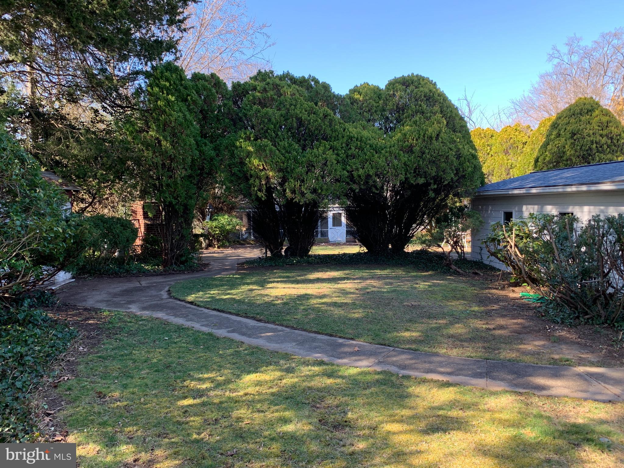 212 Riverside Road Edgewater, MD 21037 - Photo 7 of 11