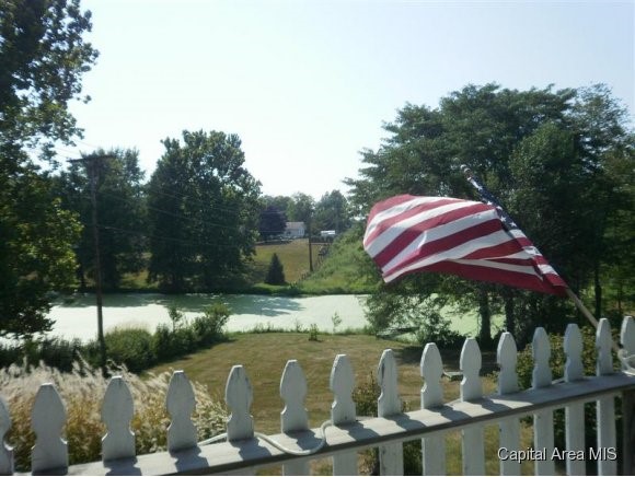 9 Horseshoe Drive Springfield, IL 62702 - Photo 1 of 20 Gallery Image 1