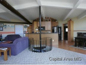 9 Horseshoe Drive Springfield, IL 62702 - Photo 3 of 20 Gallery Image 3
