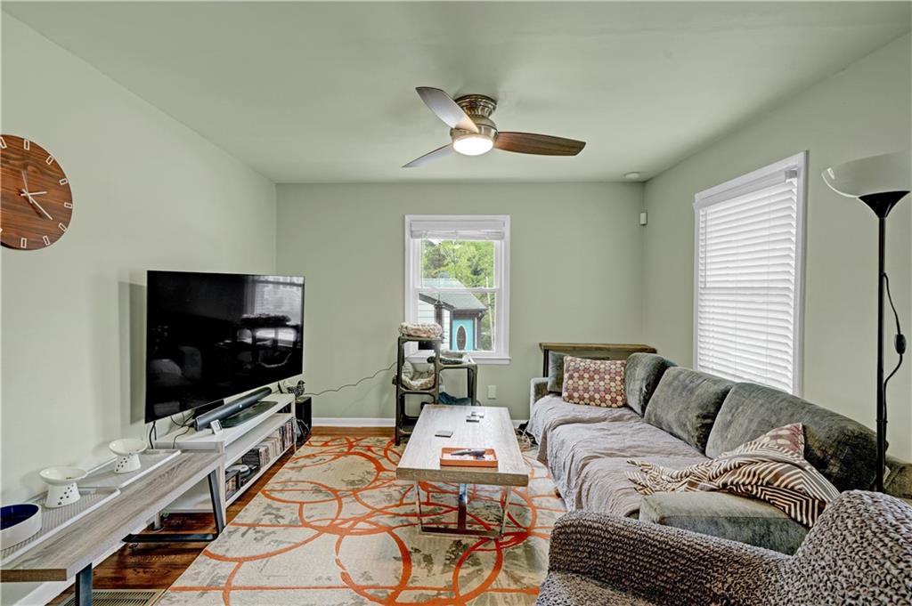 2463 Jewel Street Atlanta, GA 30344 - Photo 4 of 31
