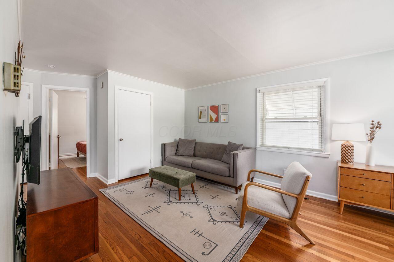 323 Chase Road Columbus, OH 43214 - Photo 7 of 39