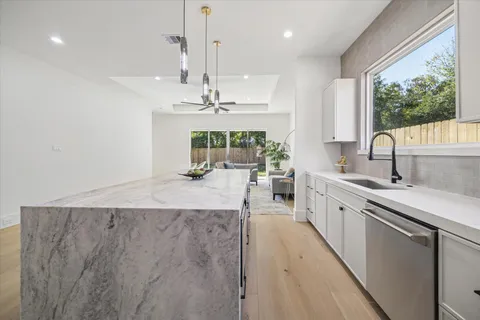 $675,000 | 6634 Sylvan Road, Houston, TX 77023