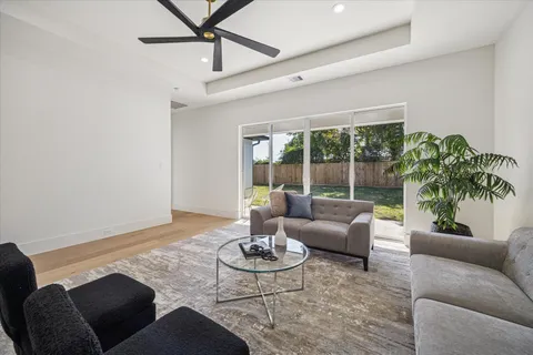 $675,000 | 6634 Sylvan Road, Houston, TX 77023