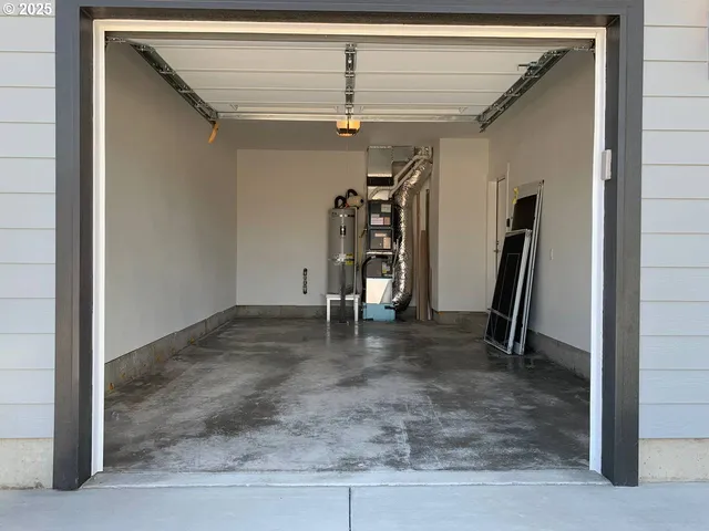 $879,900 | 10703 Northeast 70th Street, Vancouver, WA 98662