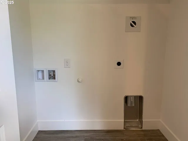 $879,900 | 10703 Northeast 70th Street, Vancouver, WA 98662