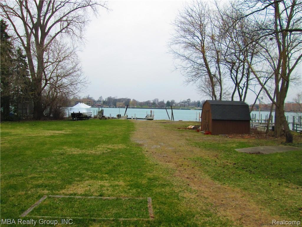 22271 West River Road Grosse Ile, MI 48138 - Photo 4 of 41
