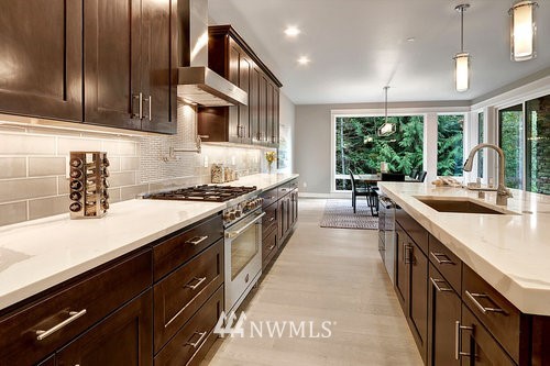 15432 98th Court Northeast Bothell, WA 98011 - Photo 5 of 25 Gallery Image 5