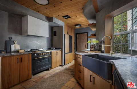 $2,175,000 | 5108 Strohm Avenue, North Hollywood, CA 91601