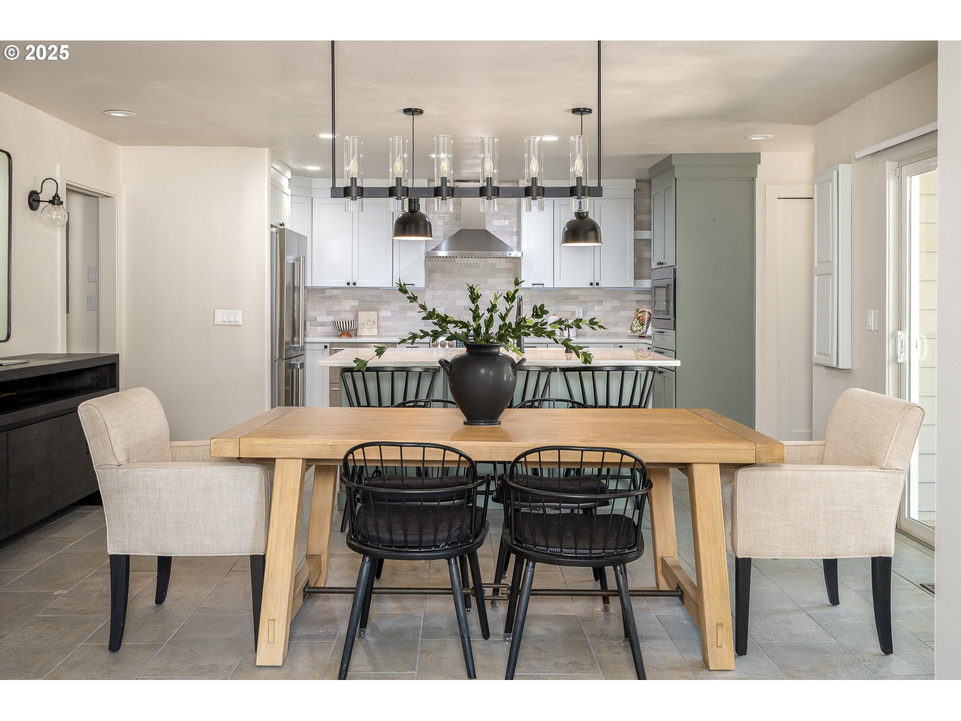 7445 Southwest Greens View Court Wilsonville, OR 97070 - Photo 12 of 48