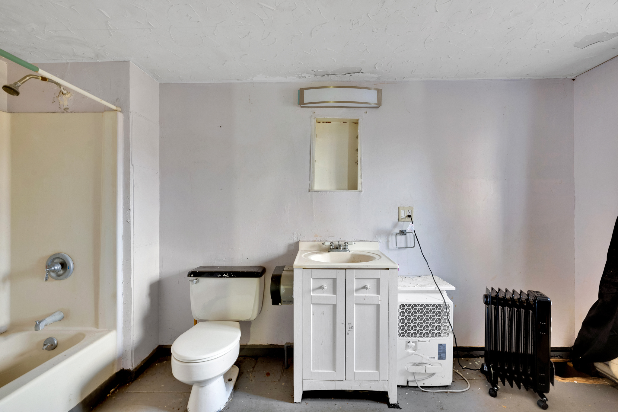 700 Bantam Road Litchfield, CT 06750 - Photo 29 of 40 a bathroom with a toilet sink and mirror