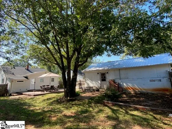 $1,895 | 8 Lester Avenue, Greenville, SC 29617
