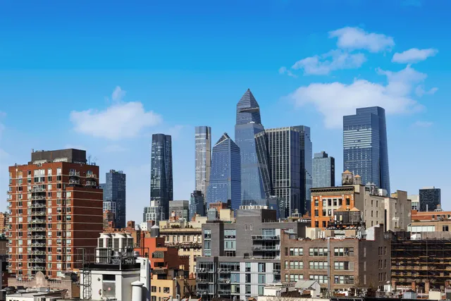 $3,180,000 | 211 West 14th Street, Unit 10B | Chelsea