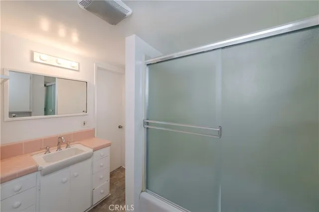 $2,700 | 358 East 11th Street, Upland, CA 91786