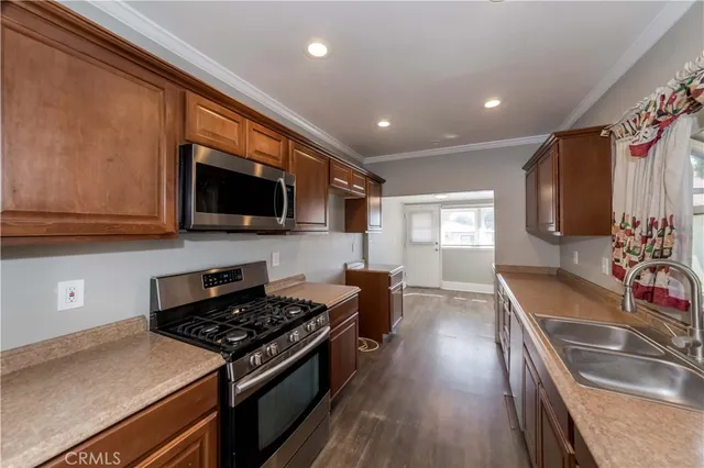 $2,700 | 358 East 11th Street, Upland, CA 91786