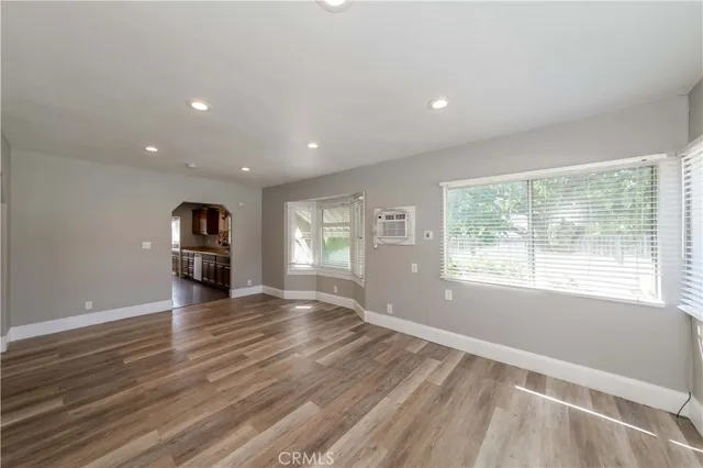 $2,700 | 358 East 11th Street, Upland, CA 91786