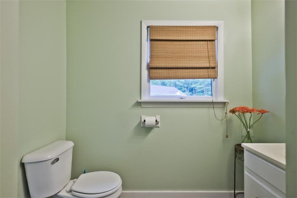 114 Blackstrap Road Cumberland, ME 04021 - Photo 12 of 27 Photo