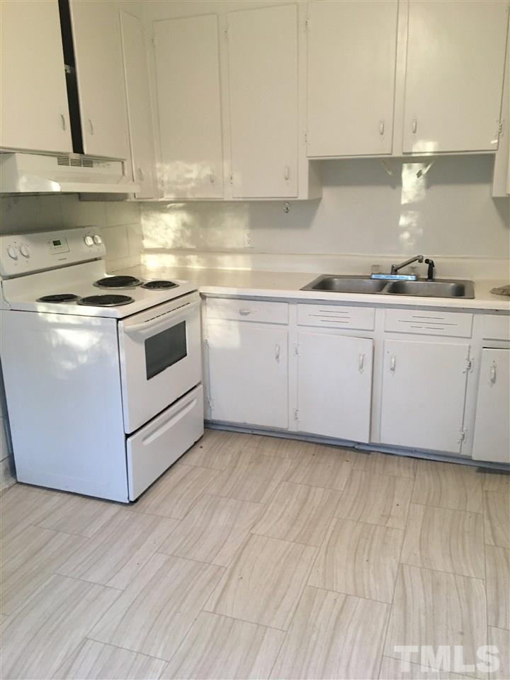 738 Woodland Road Raleigh, NC 27603 - Photo 3 of 9 740 Woodland