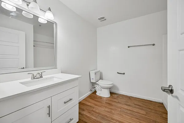 $1,399 | 3065 North 67th Avenue, Unit 212, Phoenix, AZ 85033