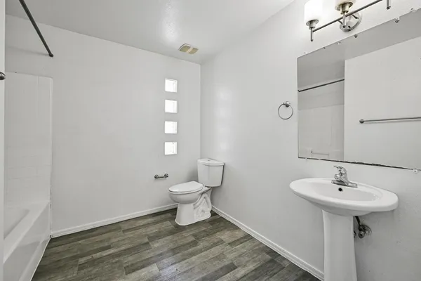 $1,399 | 3065 North 67th Avenue, Unit 212, Phoenix, AZ 85033