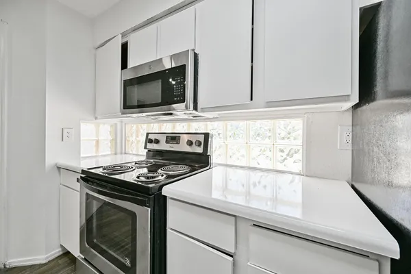 $1,399 | 3065 North 67th Avenue, Unit 212, Phoenix, AZ 85033