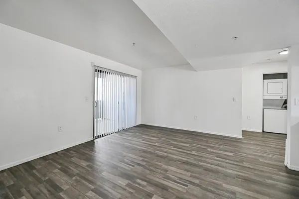 $1,399 | 3065 North 67th Avenue, Unit 212, Phoenix, AZ 85033