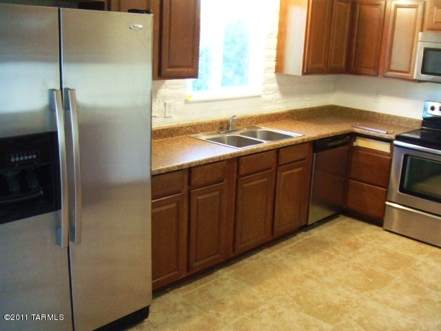 617 West Santa Rosa Street Tucson, AZ 85706 - Photo 1 of 11 Gallery Image 1