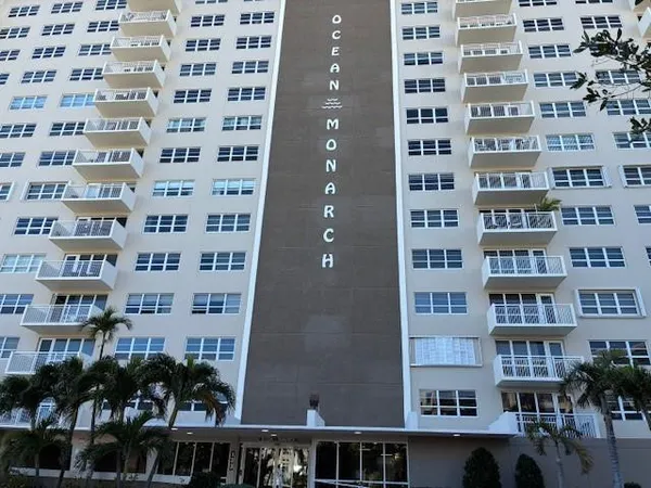 $4,700 | 133 North Pompano Beach Boulevard, Unit 209, Pompano Beach, FL 33062