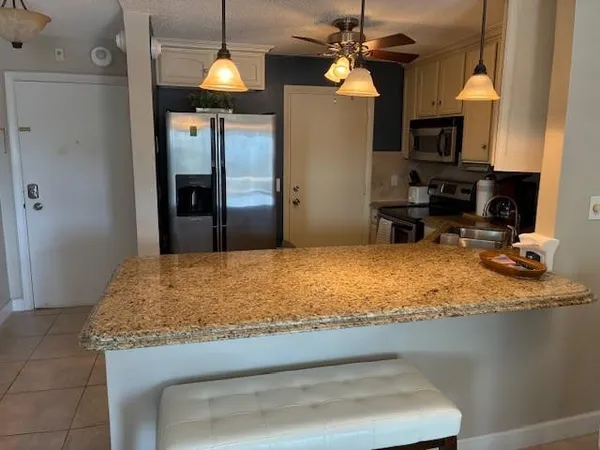 $4,700 | 133 North Pompano Beach Boulevard, Unit 209, Pompano Beach, FL 33062