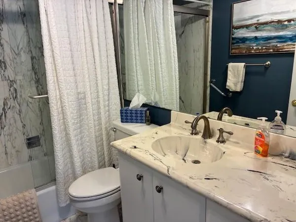 $4,700 | 133 North Pompano Beach Boulevard, Unit 209, Pompano Beach, FL 33062