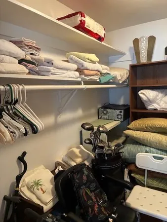 $4,700 | 133 North Pompano Beach Boulevard, Unit 209, Pompano Beach, FL 33062