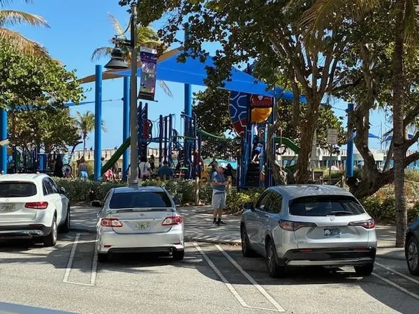 $4,700 | 133 North Pompano Beach Boulevard, Unit 209, Pompano Beach, FL 33062