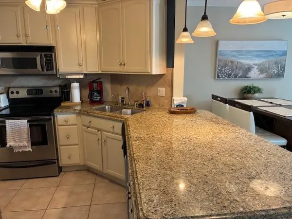 $4,700 | 133 North Pompano Beach Boulevard, Unit 209, Pompano Beach, FL 33062