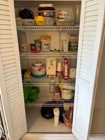 $4,700 | 133 North Pompano Beach Boulevard, Unit 209, Pompano Beach, FL 33062