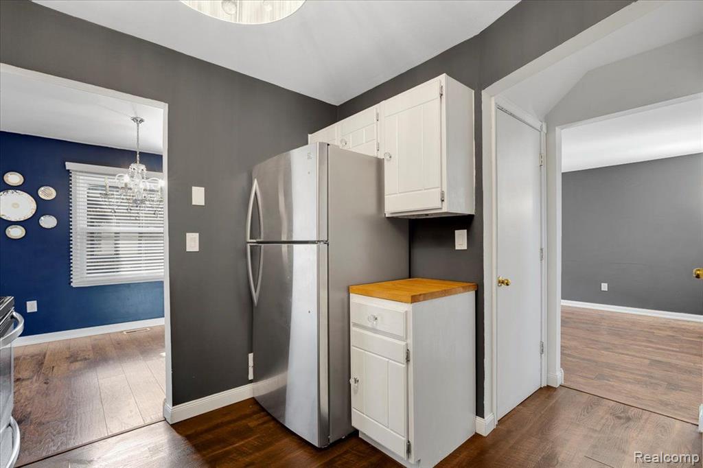 5055 Crooks Road, Unit 17 Royal Oak, MI 48073 - Photo 9 of 25 Gallery Image 9
