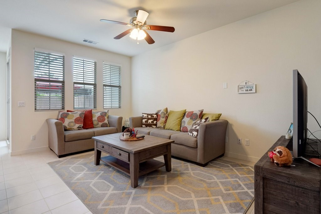 2019 Foxtrot Loop, Unit 1 Chula Vista, CA 91915 - Photo 4 of 25