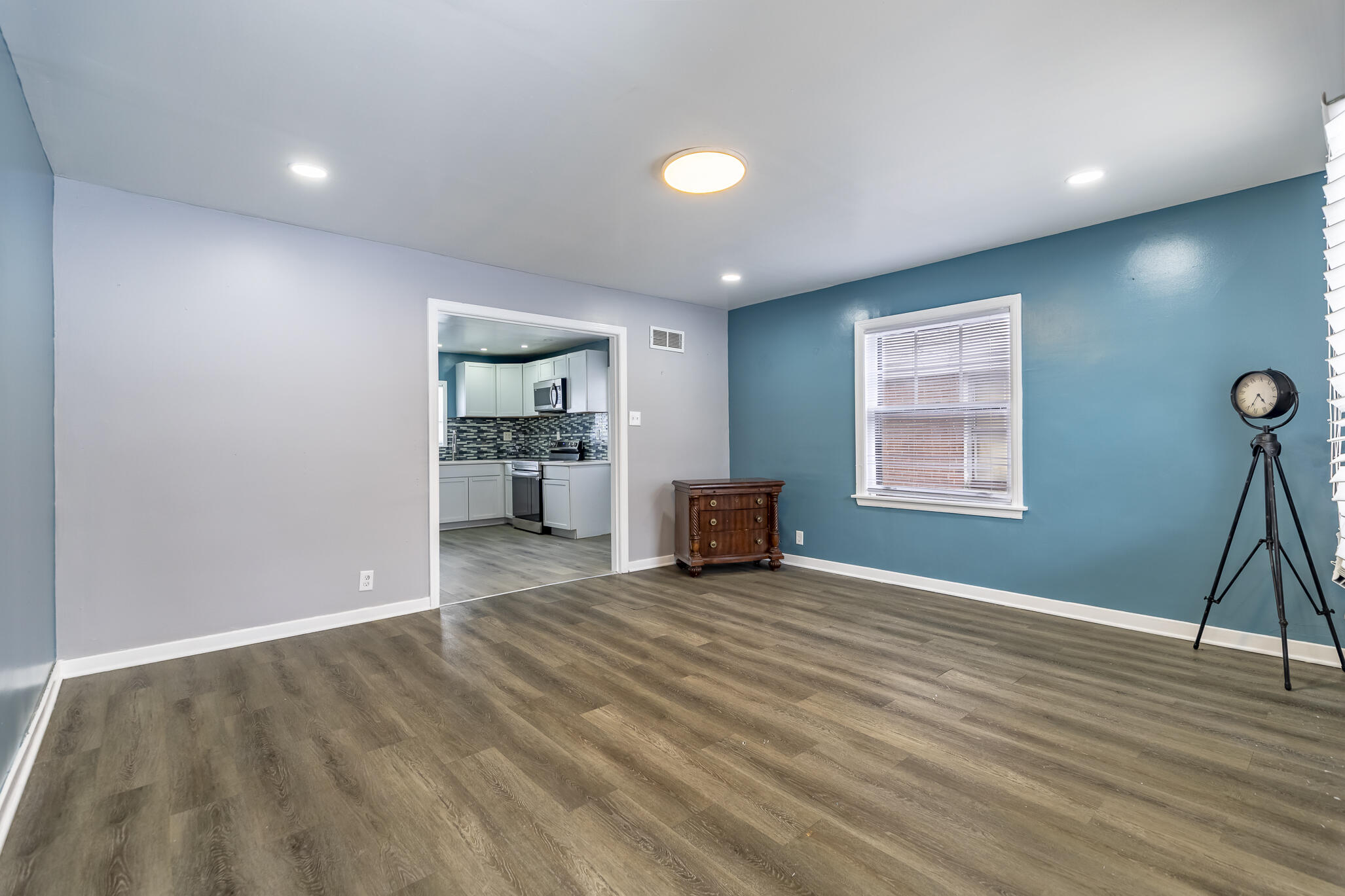 4601 Buchanan Street Gary, IN 46408 - Photo 8 of 27 an empty room with windows