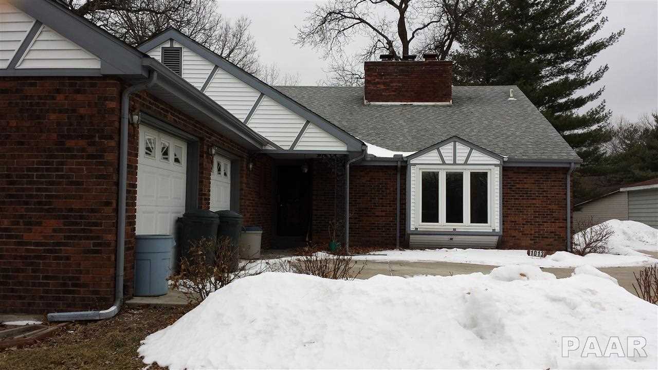 1013 South Maxwell Road Peoria, IL 61607 - Photo 1 of 16