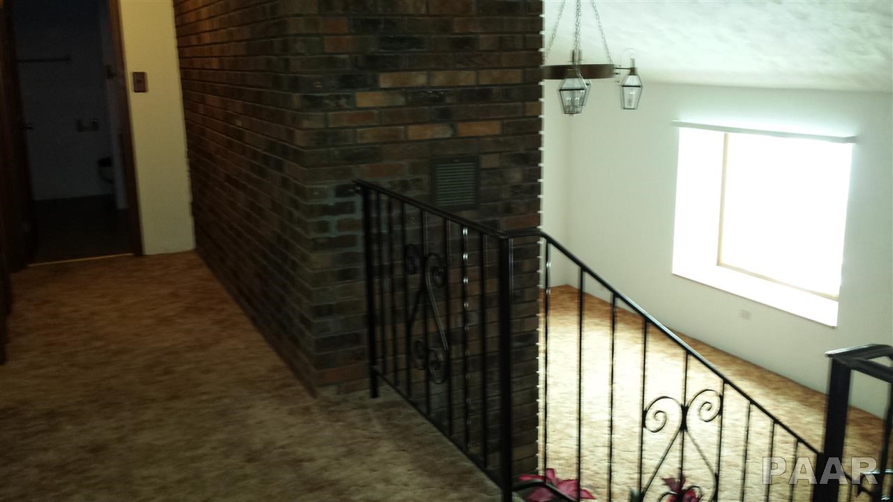1013 South Maxwell Road Peoria, IL 61607 - Photo 7 of 16