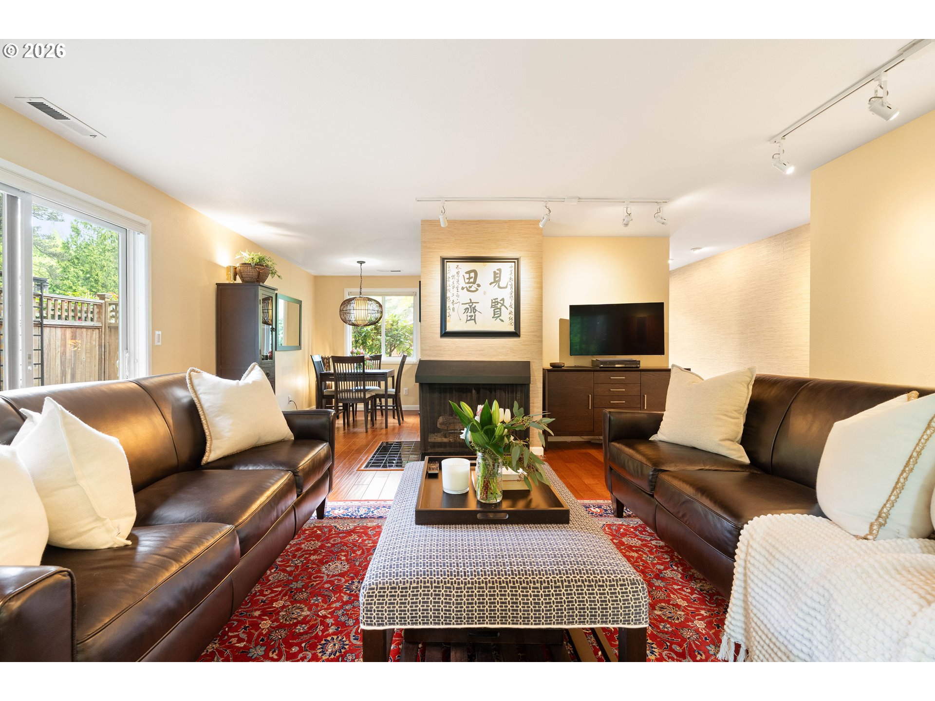 4520 Northwest Barnes Road Portland, OR 97210 - Photo 11 of 48 Living Room